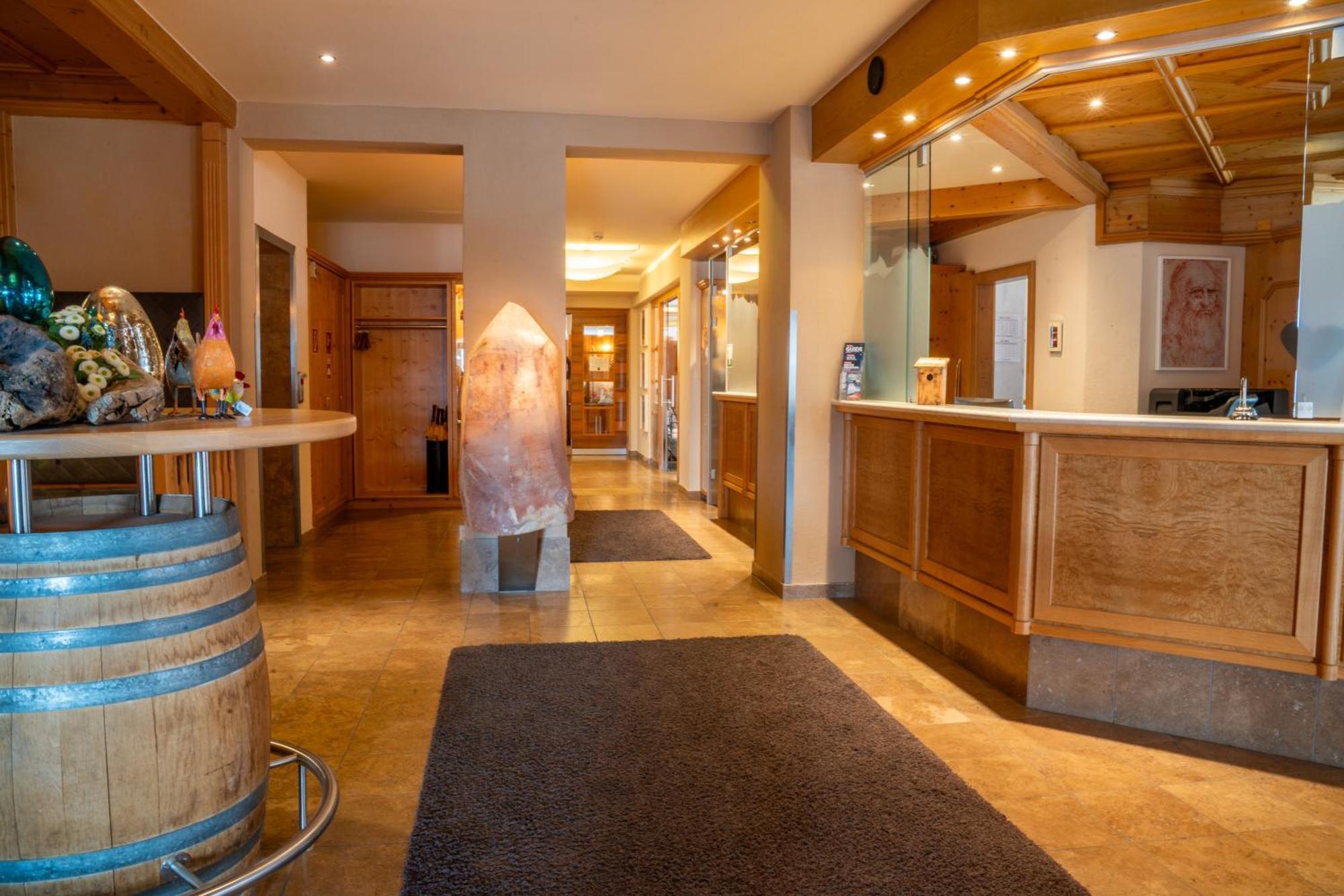 Hotel Andy 4 Sterne Superior Jerzens Ngoại thất bức ảnh